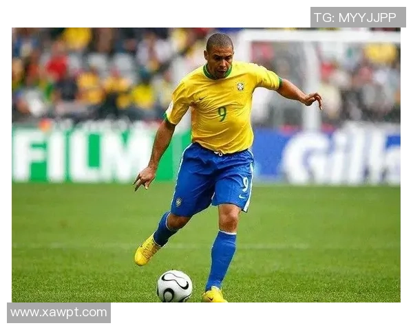 足球历史第一防守球星的传奇之路与影响力解析